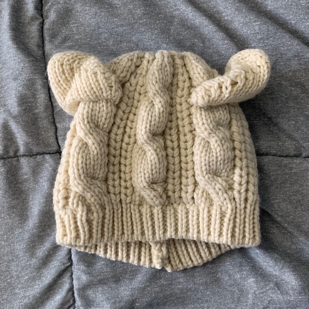 🔴NWOT knit beanie